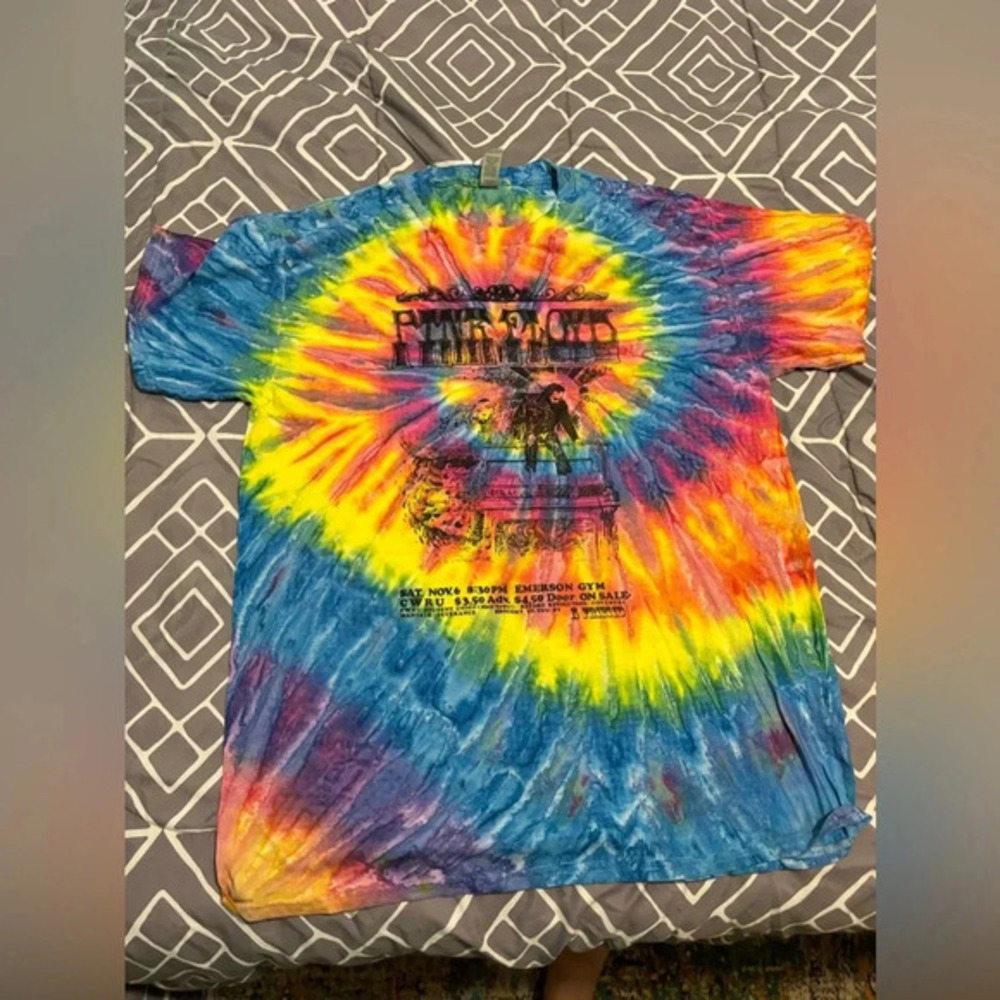 Pink Floyd tie dye-Gildan medium nov 6 Emerson gym